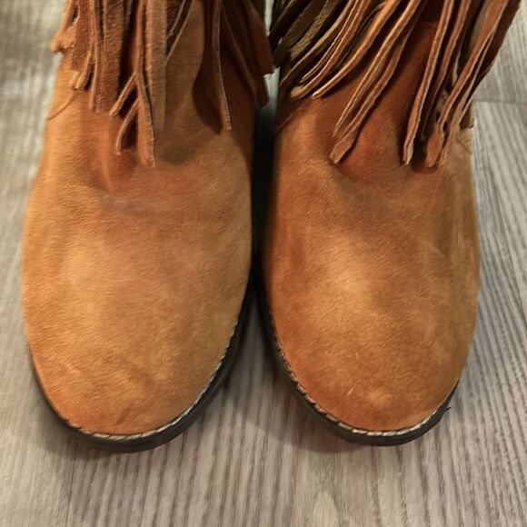 GENUINE SUEDE SBICCA VINTAGE COLLECTION FRINGE ANKLE BOOTIES LIKE NEW SIZE 8.5 - Picture 6 of 12